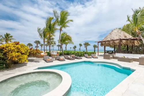 Pool oceanfront in private home in CapCana