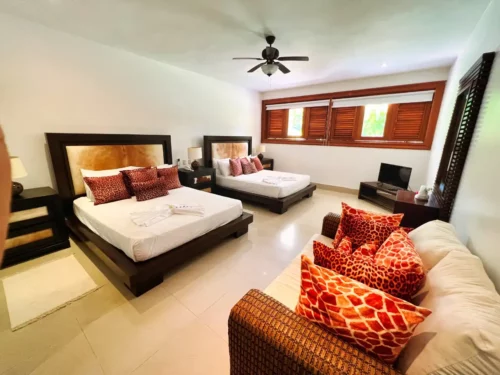 Luxury bedroom with 2 Queens beds in Casa de Campo