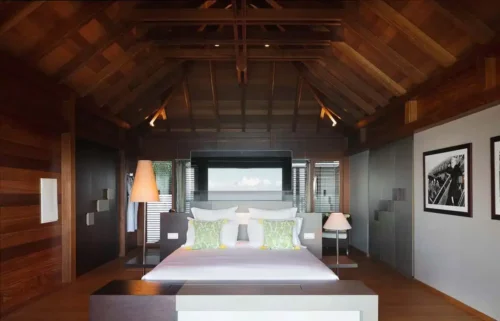 Exclusive Master bedroom with Queen bed in St Barth