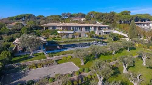 Rental luxury home in Sn Tropez