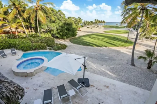 Oceanfront pool in private Villa in CapCana