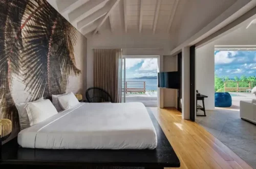 Luxury bedroom with Queen bed in St barth