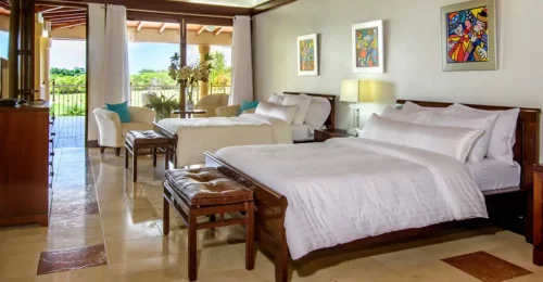 Luxury bedroom with 2 Queen bed in Casa de Campo