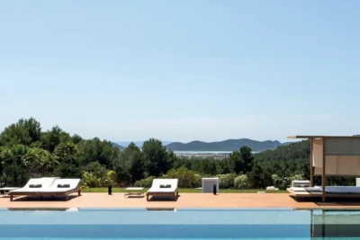 Infinity pool with ocean view in Luxury Home in Ibiza