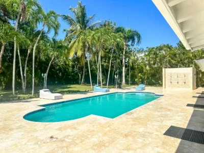 Infinity pool with ocean garden view in Casa de Campo